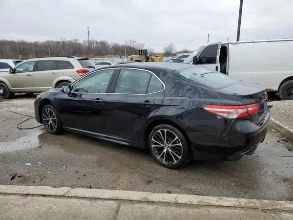 4T1B11HK9JU097576 2018 TOYOTA CAMRY - Image 2