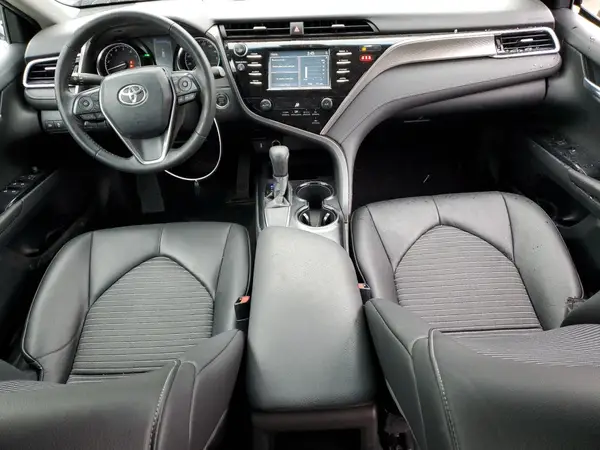 4T1B11HK9JU097576 2018 TOYOTA CAMRY - Image 8