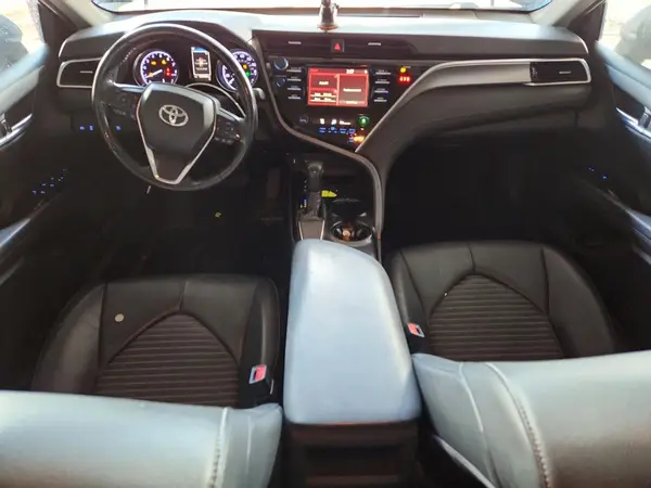 4T1B11HK9JU099456 2018 TOYOTA CAMRY - Image 8