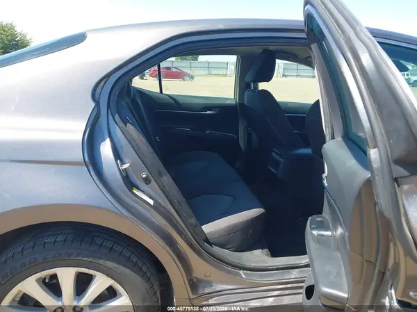 4T1B11HK9JU099828 2018 TOYOTA CAMRY - Image 8