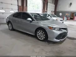 4T1B11HK9JU100475 2018 TOYOTA CAMRY