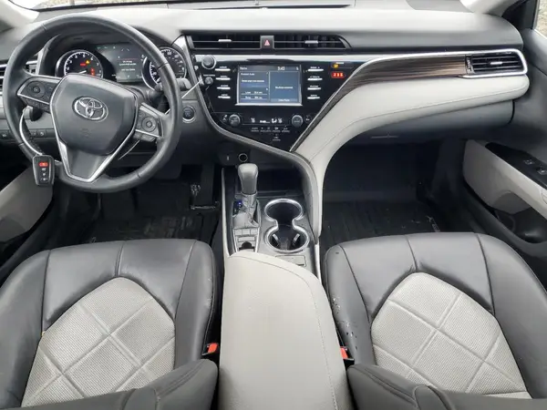4T1B11HK9JU104963 2018 TOYOTA CAMRY - Image 8