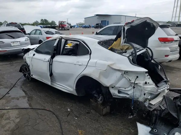 4T1B11HK9JU108429 2018 TOYOTA CAMRY - Image 2