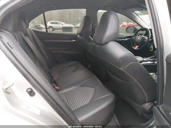 4T1B11HK9JU111475 2018 TOYOTA CAMRY - Image 8