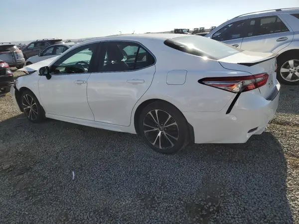 4T1B11HK9JU116272 2018 TOYOTA CAMRY - Image 2