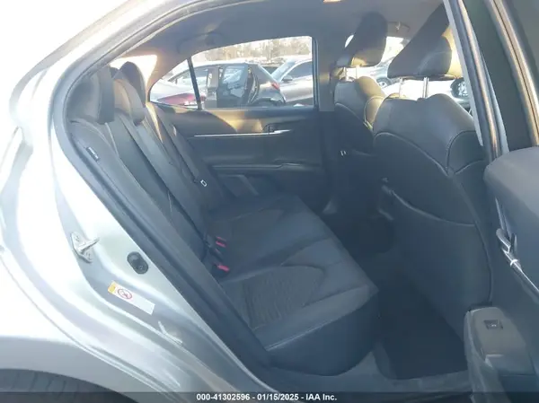 4T1B11HK9JU117759 2018 TOYOTA CAMRY - Image 8