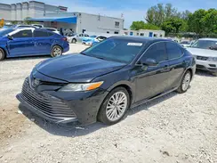 4T1B11HK9JU118233 2018 TOYOTA CAMRY