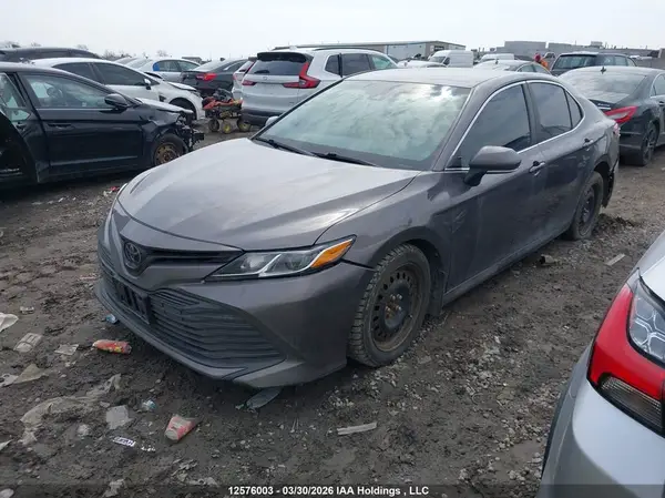 4T1B11HK9JU120547 2018 TOYOTA CAMRY - Image 2