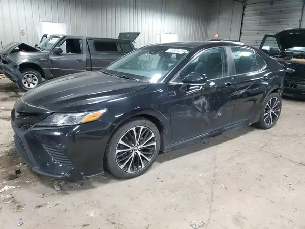 4T1B11HK9JU121813 2018 TOYOTA CAMRY - Image 1
