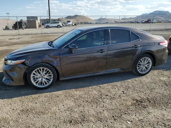 4T1B11HK9JU126347 2018 TOYOTA CAMRY - Image 1