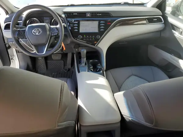 4T1B11HK9JU129460 2018 TOYOTA CAMRY - Image 8