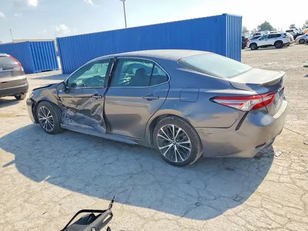 4T1B11HK9JU129538 2018 TOYOTA CAMRY - Image 2