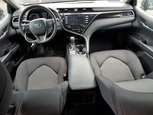 4T1B11HK9JU130043 2018 TOYOTA CAMRY - Image 8