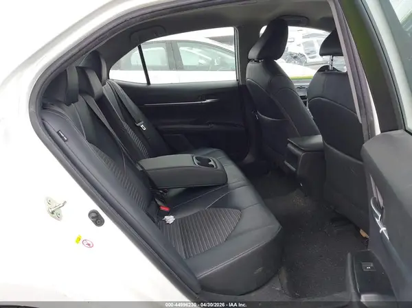 4T1B11HK9JU130981 2018 TOYOTA CAMRY - Image 8