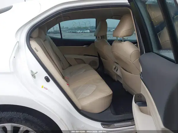 4T1B11HK9JU131158 2018 TOYOTA CAMRY - Image 8