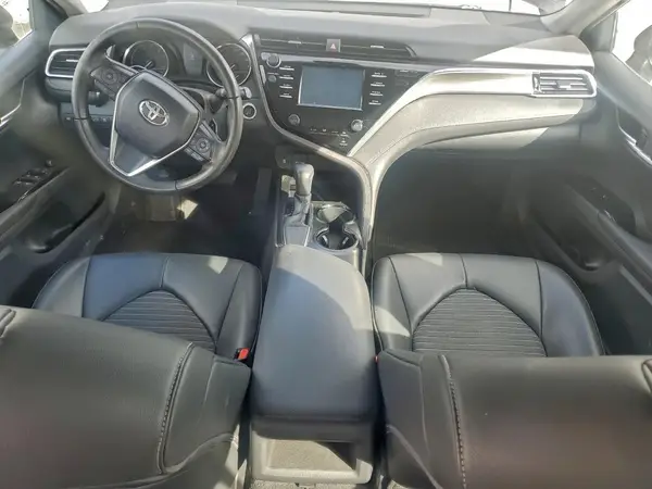 4T1B11HK9JU132827 2018 TOYOTA CAMRY - Image 8