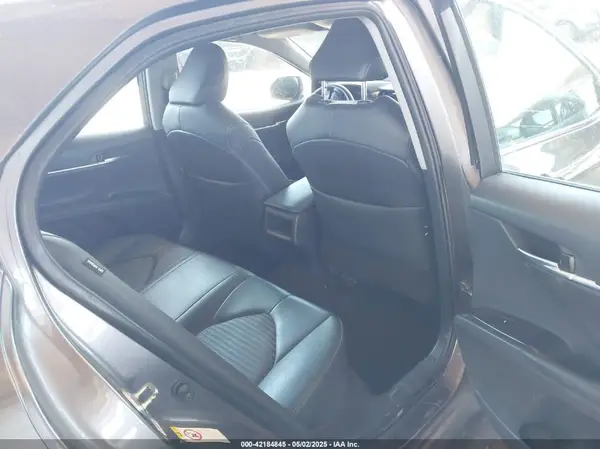 4T1B11HK9JU133329 2018 TOYOTA CAMRY - Image 8