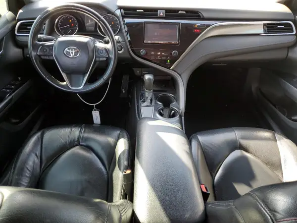 4T1B11HK9JU133833 2018 TOYOTA CAMRY - Image 8