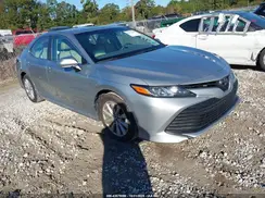 4T1B11HK9JU135677 2018 TOYOTA CAMRY