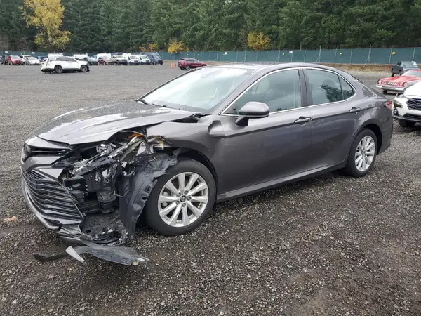4T1B11HK9JU136683 2018 TOYOTA CAMRY - Image 1