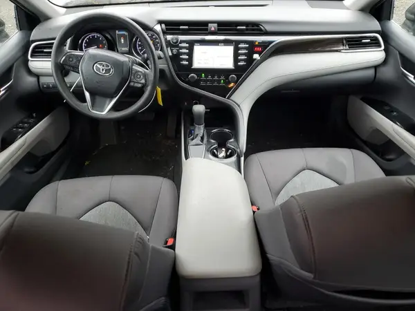 4T1B11HK9JU136683 2018 TOYOTA CAMRY - Image 8