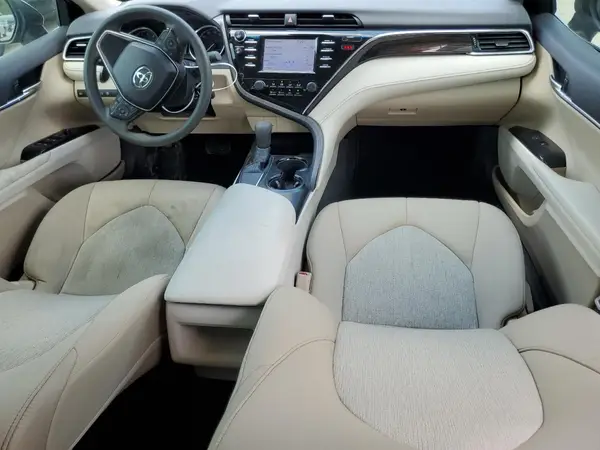 4T1B11HK9JU136702 2018 TOYOTA CAMRY - Image 8
