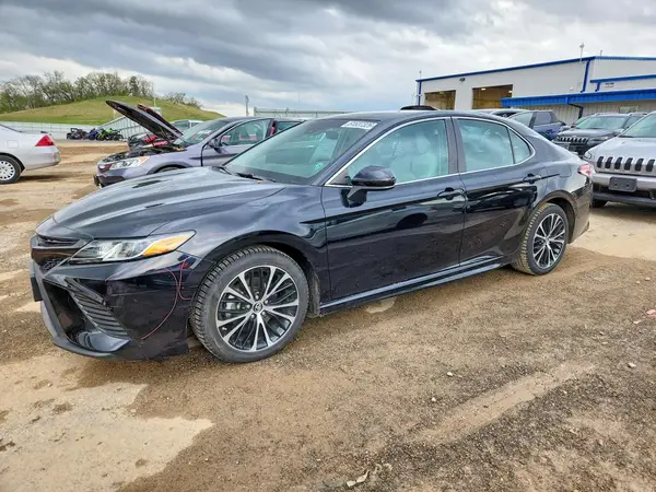 4T1B11HK9JU137476 2018 TOYOTA CAMRY - Image 1