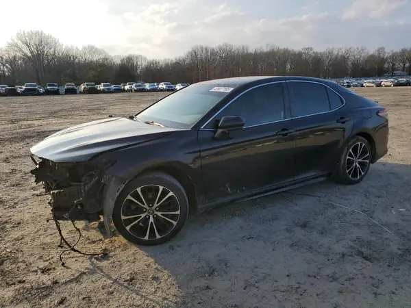 4T1B11HK9JU139194 2018 TOYOTA CAMRY - Image 1