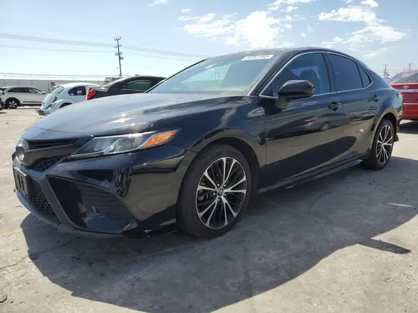4T1B11HK9JU140121 2018 TOYOTA CAMRY