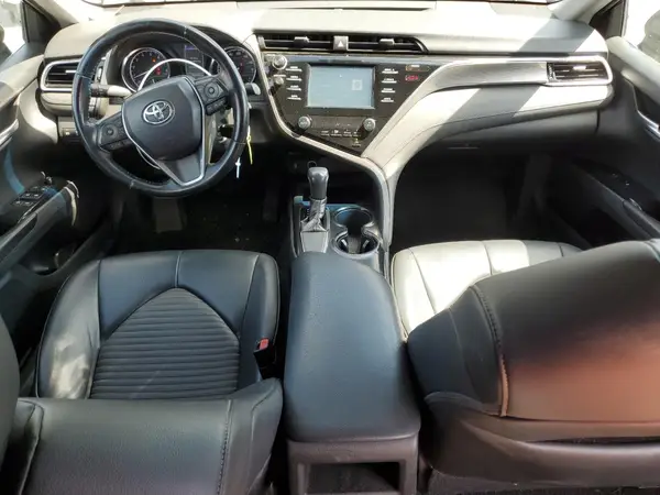 4T1B11HK9JU140121 2018 TOYOTA CAMRY - Image 8