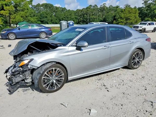 4T1B11HK9JU141527 2018 TOYOTA CAMRY - Image 1