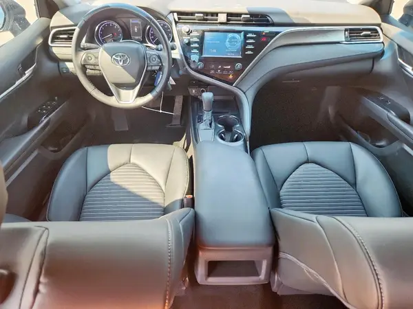 4T1B11HK9JU141561 2018 TOYOTA CAMRY - Image 8