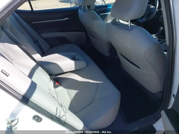 4T1B11HK9JU141706 2018 TOYOTA CAMRY - Image 8