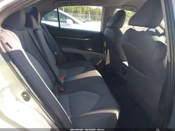 4T1B11HK9JU143469 2018 TOYOTA CAMRY - Image 8