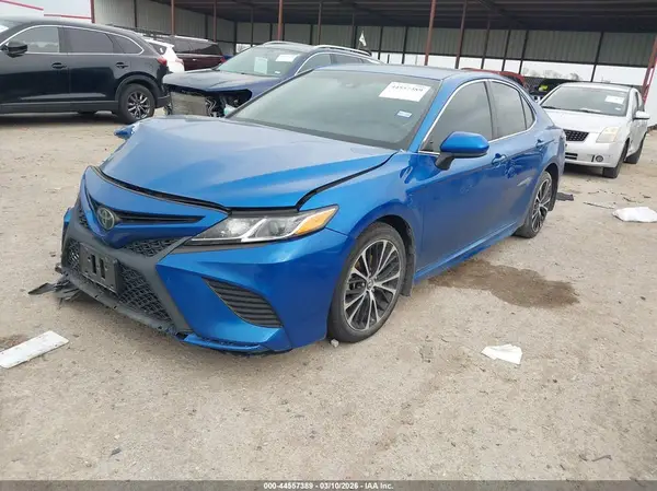 4T1B11HK9JU144234 2018 TOYOTA CAMRY - Image 2