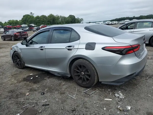 4T1B11HK9JU145870 2018 TOYOTA CAMRY - Image 2