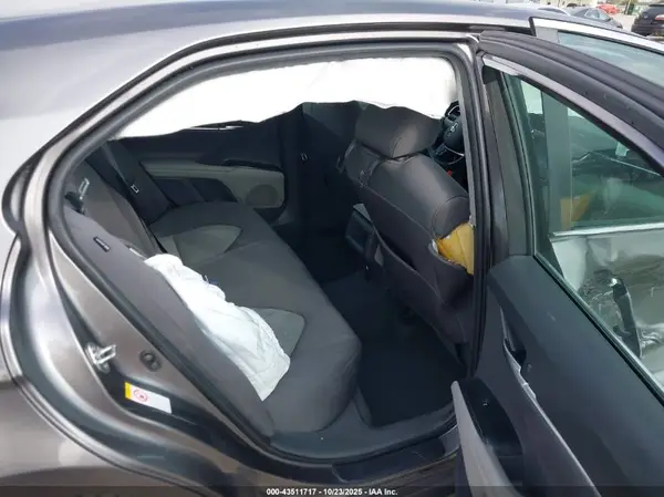 4T1B11HK9JU146016 2018 TOYOTA CAMRY - Image 8