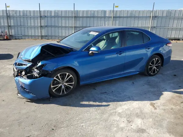4T1B11HK9JU148008 2018 TOYOTA CAMRY - Image 1