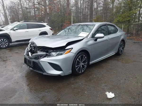 4T1B11HK9JU149336 2018 TOYOTA CAMRY - Image 2