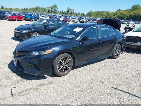 4T1B11HK9JU150552 2018 TOYOTA CAMRY - Image 2