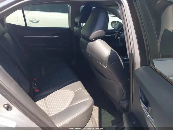 4T1B11HK9JU153760 2018 TOYOTA CAMRY - Image 8