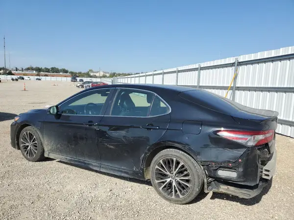 4T1B11HK9JU155881 2018 TOYOTA CAMRY - Image 2