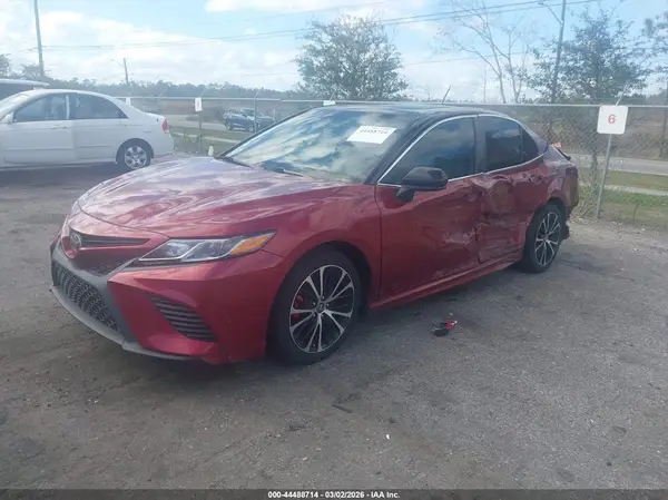 4T1B11HK9JU504473 2018 TOYOTA CAMRY - Image 2
