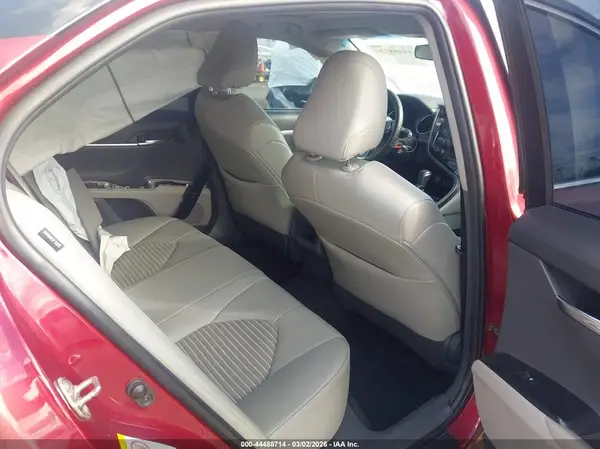 4T1B11HK9JU504473 2018 TOYOTA CAMRY - Image 8