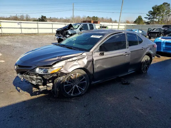 4T1B11HK9JU504666 2018 TOYOTA CAMRY - Image 1