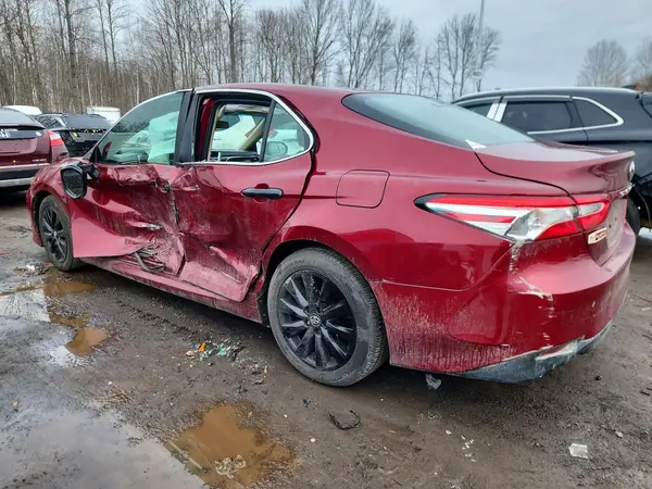 4T1B11HK9JU508944 2018 TOYOTA CAMRY - Image 2