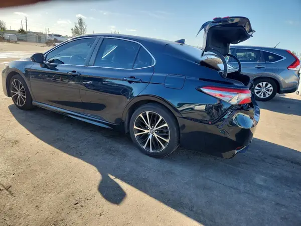 4T1B11HK9JU511763 2018 TOYOTA CAMRY - Image 2