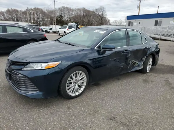 4T1B11HK9JU513402 2018 TOYOTA CAMRY - Image 1