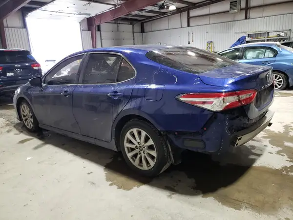 4T1B11HK9JU513545 2018 TOYOTA CAMRY - Image 2