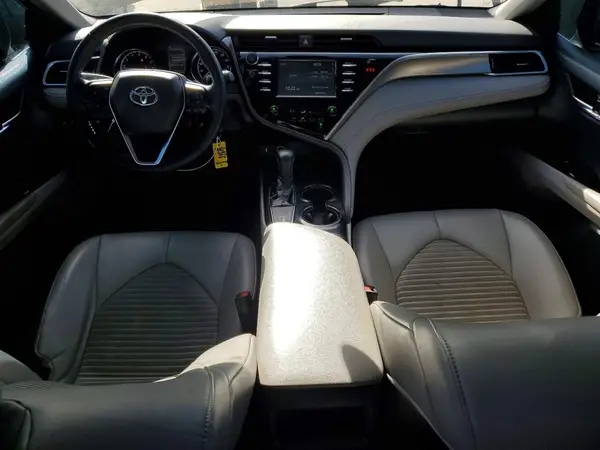 4T1B11HK9JU520513 2018 TOYOTA CAMRY - Image 8
